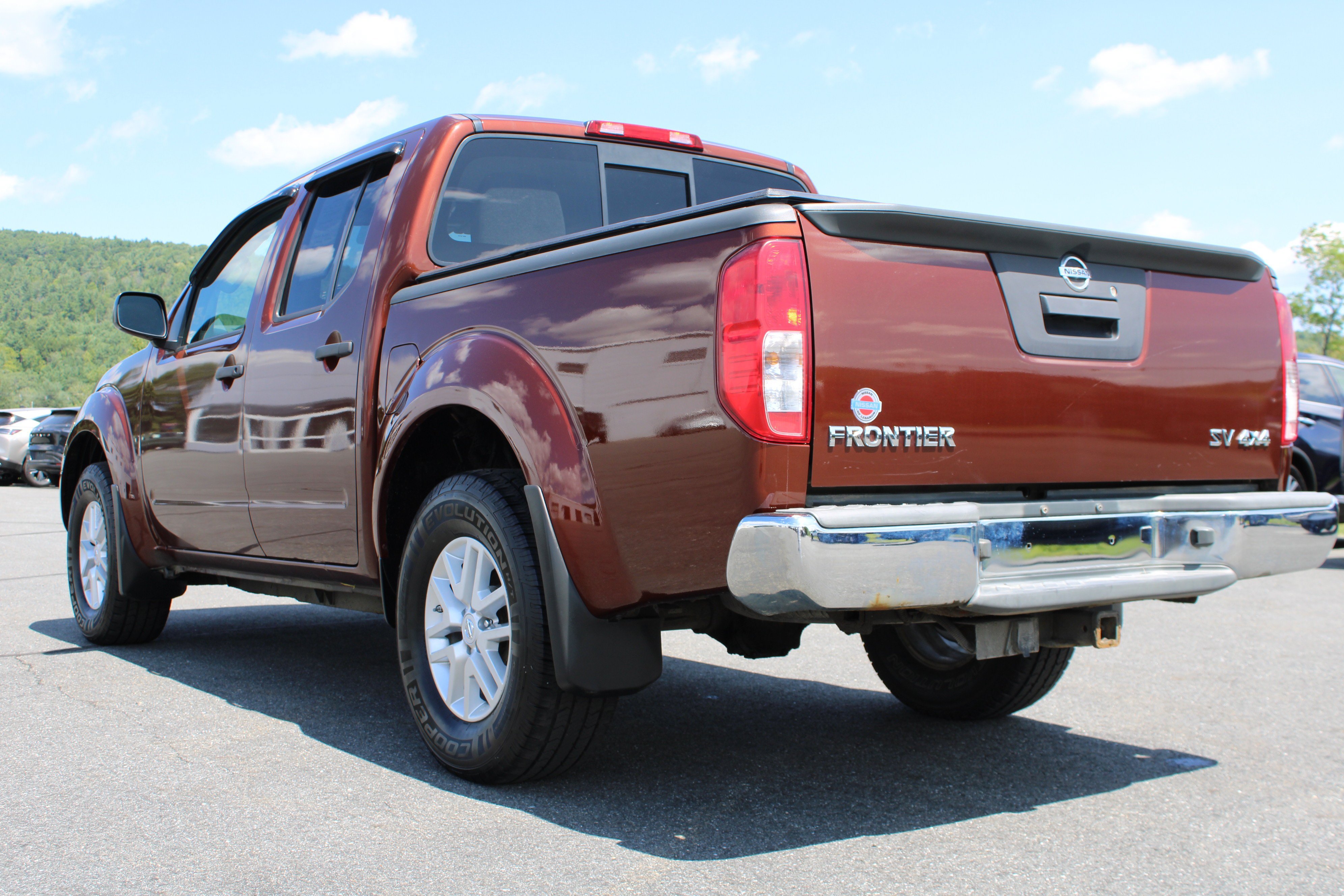 Used 2016 Nissan Frontier SV AWD/4WD image 11