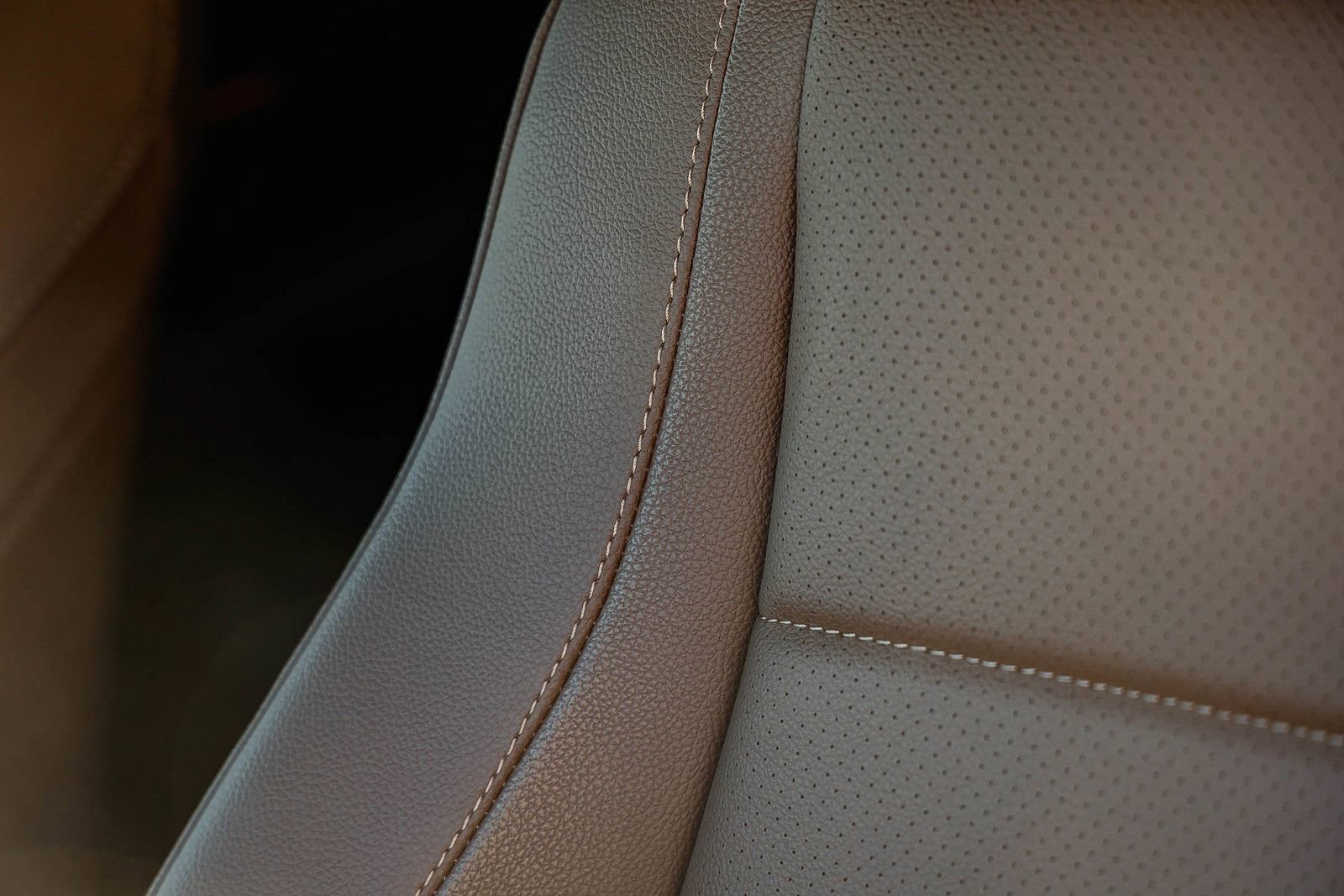 Certified 2025 Mercedes-Benz GLS 450 4MATIC image 25