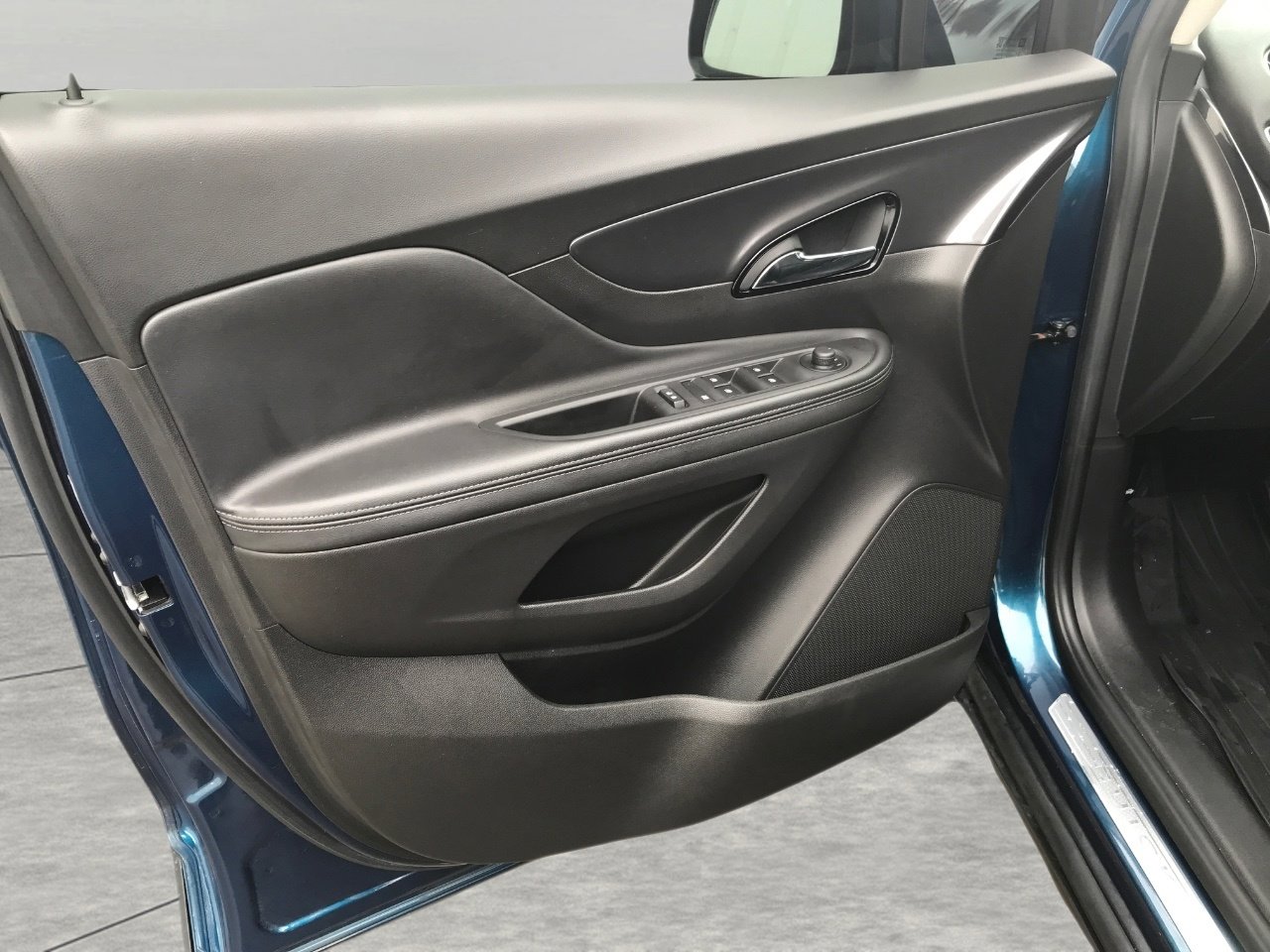 Used 2019 Buick Encore Essence image 20