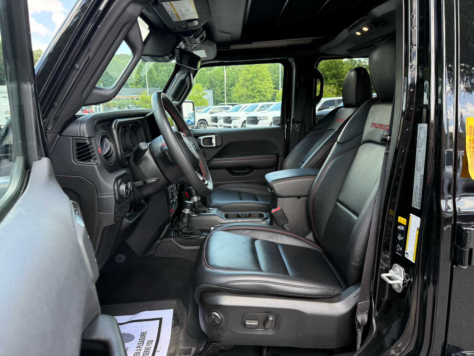 Used 2024 Jeep Wrangler Unlimited Rubicon AWD/4WD image 11