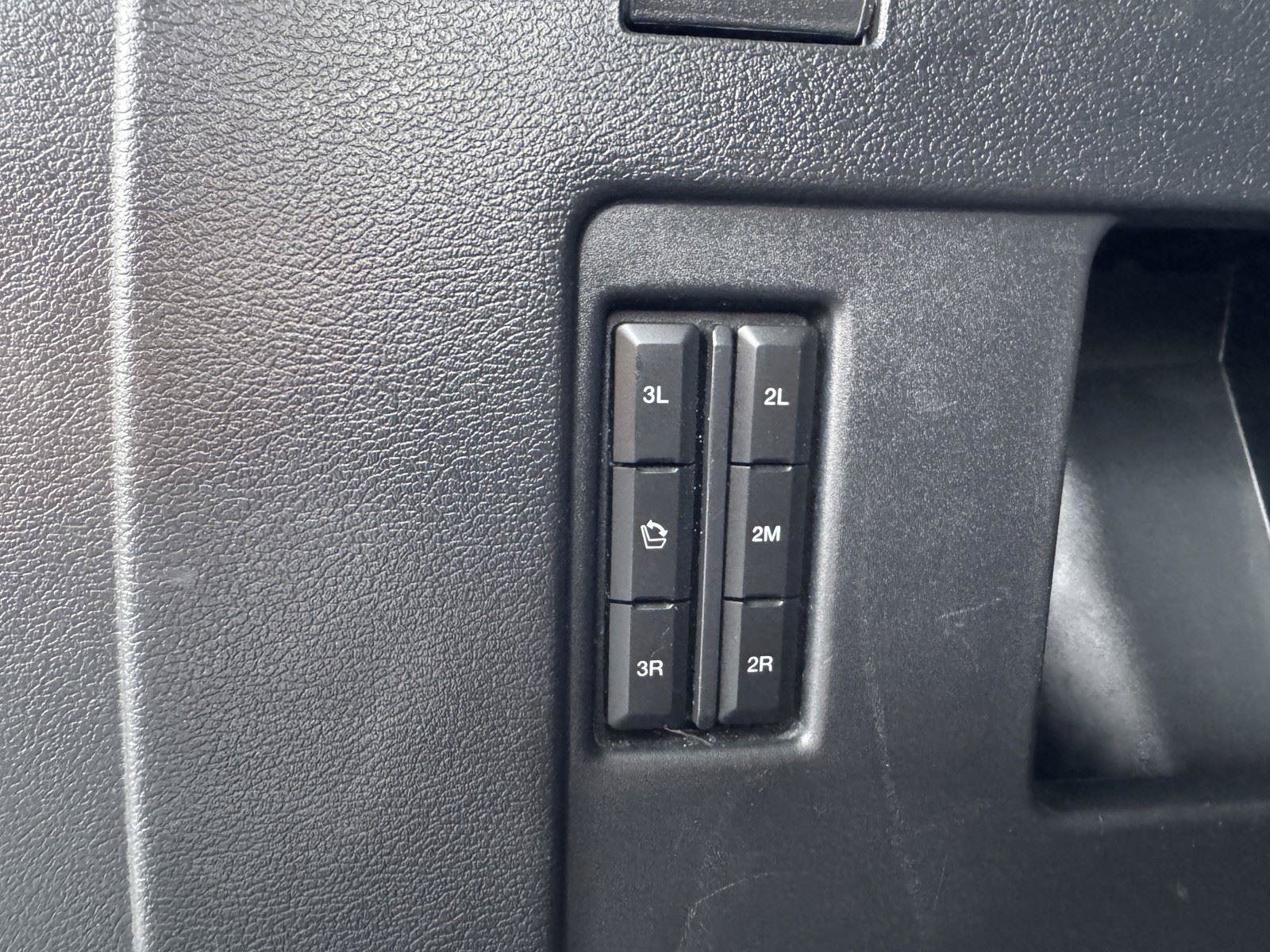 Used 2024 Ford Expedition XLT AWD/4WD image 37