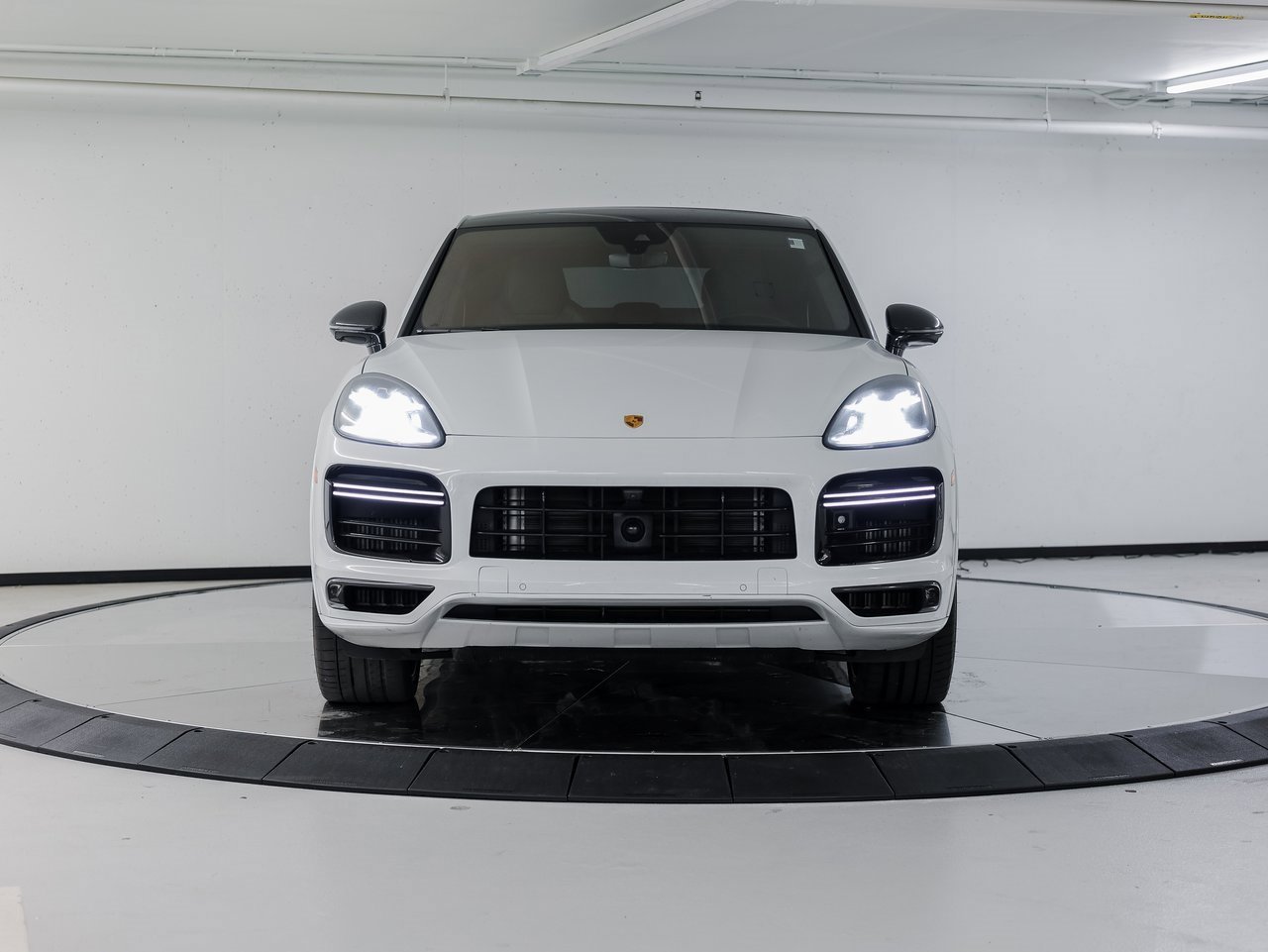 Certified 2022 Porsche Cayenne Turbo S image 10
