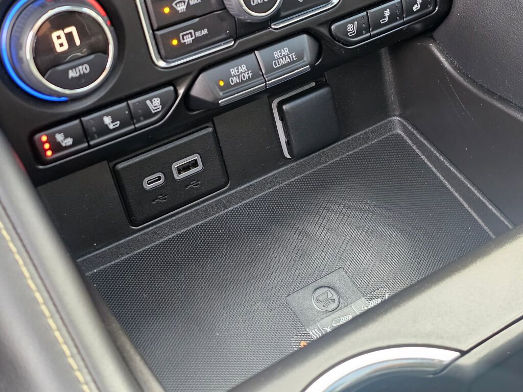 Used 2023 Chevrolet Tahoe Premier image 30