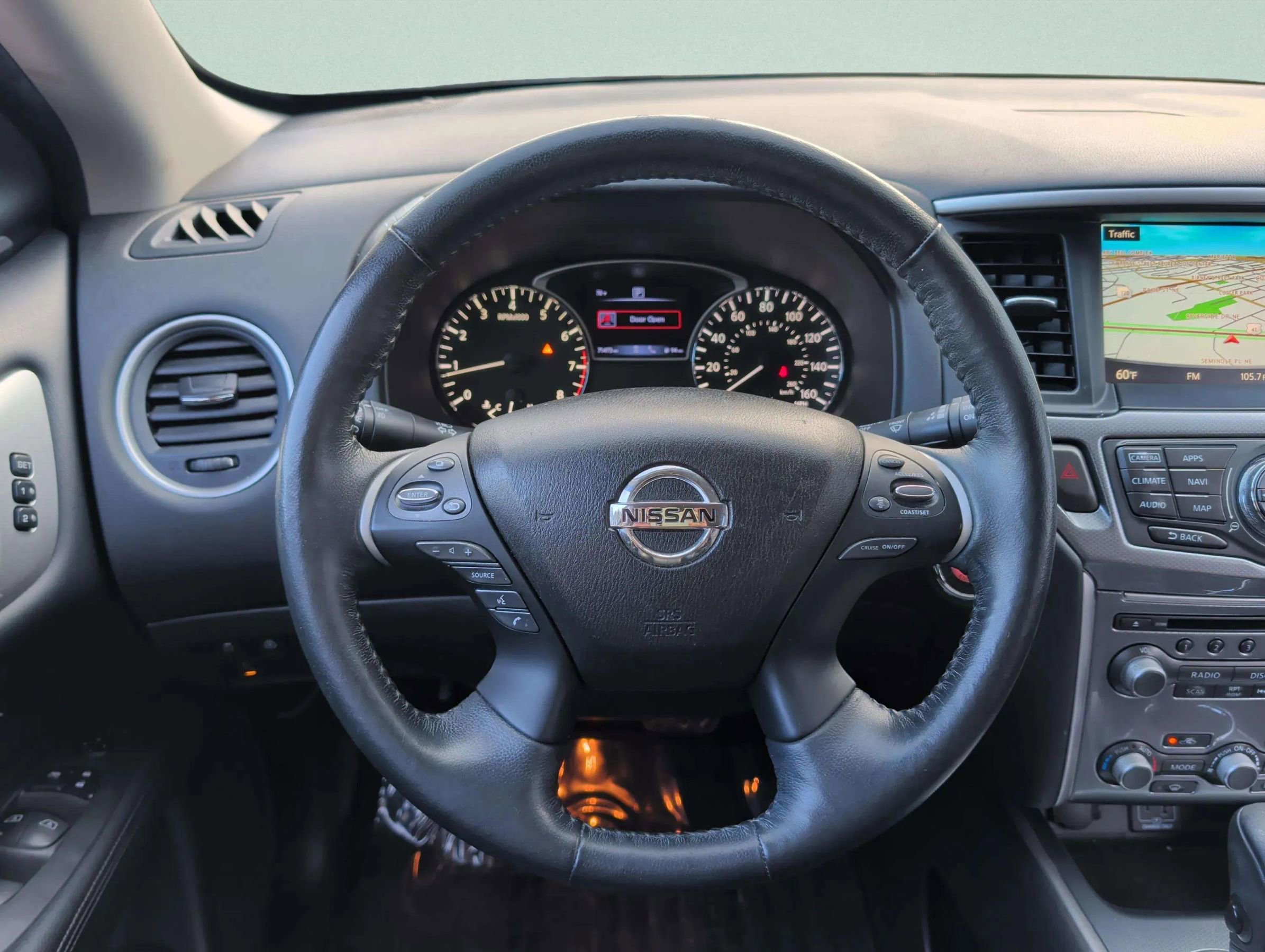 Used 2020 Nissan Pathfinder SL image 15