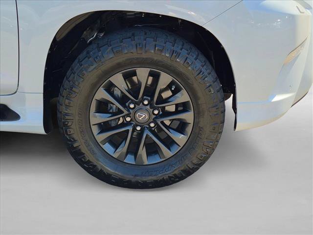 Used 2020 Lexus GX 460 Premium w/ Premium Package AWD/4WD image 24