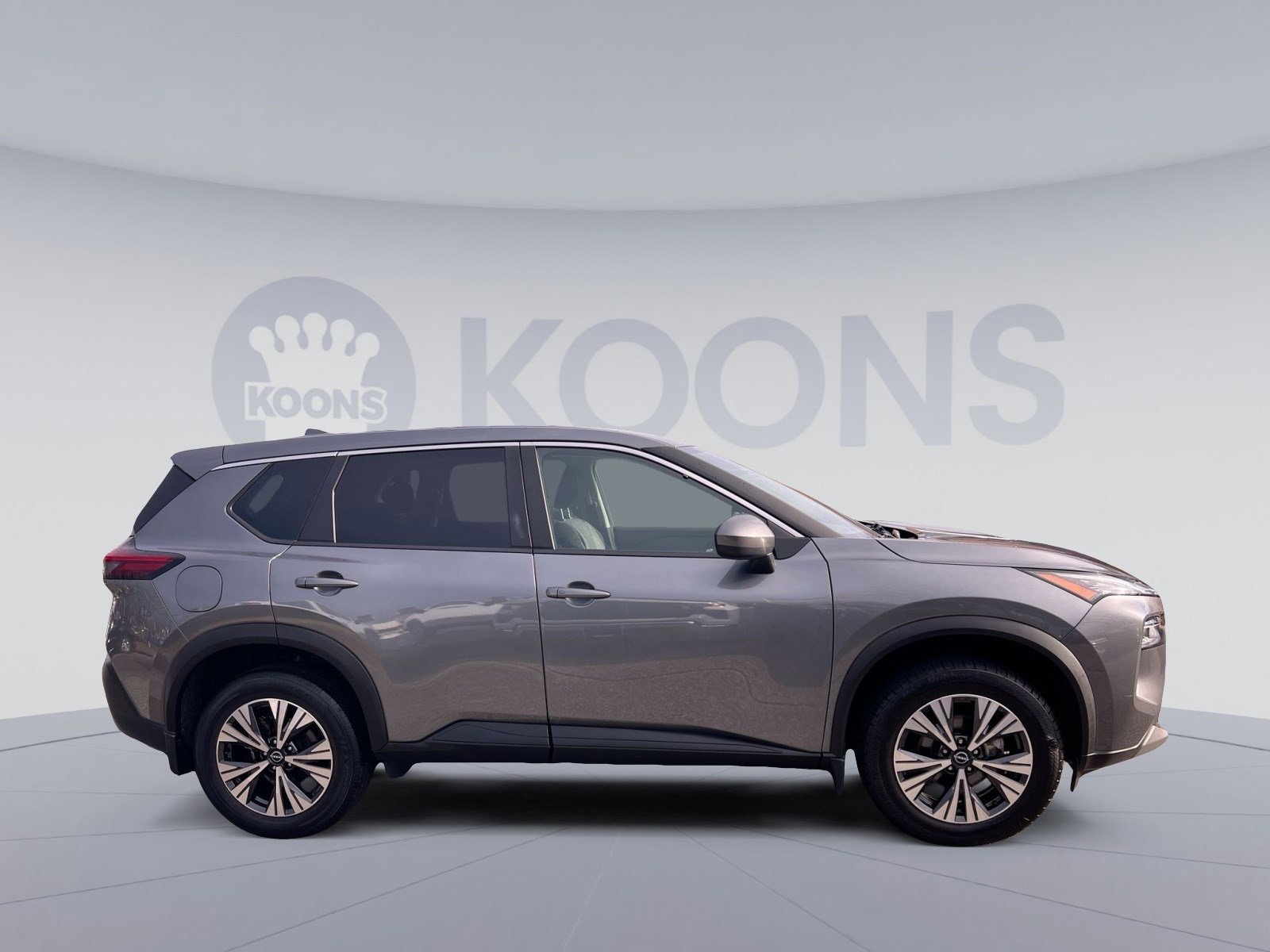 Used 2023 Nissan Rogue SV image 8