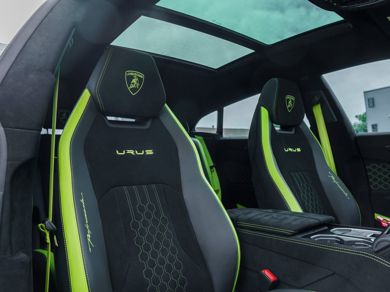 Used 2024 Lamborghini Urus Performante image 24