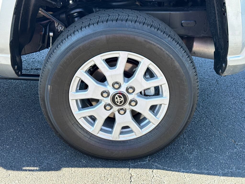 Used 2024 Toyota Tacoma SR5 RWD image 19