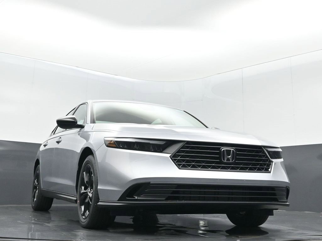 New 2025 Honda Accord SE image 5