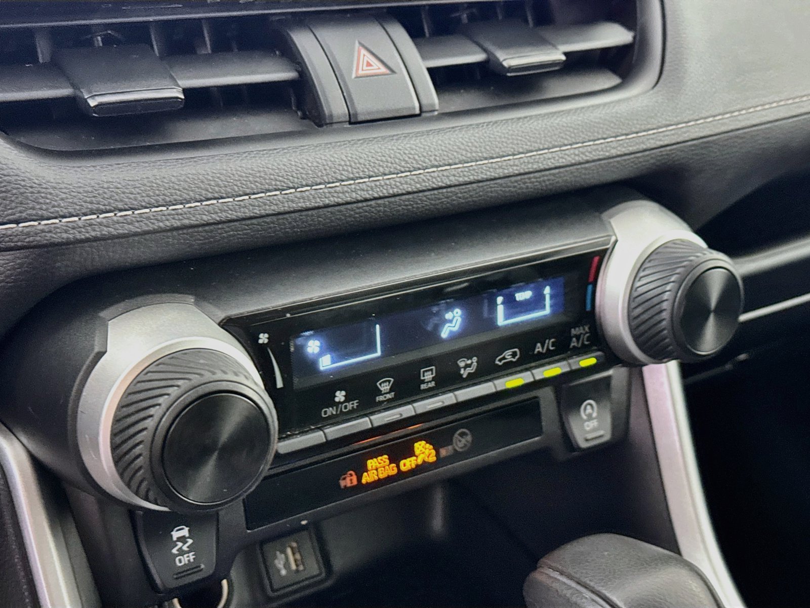 Certified 2025 Toyota RAV4 LE AWD/4WD image 14