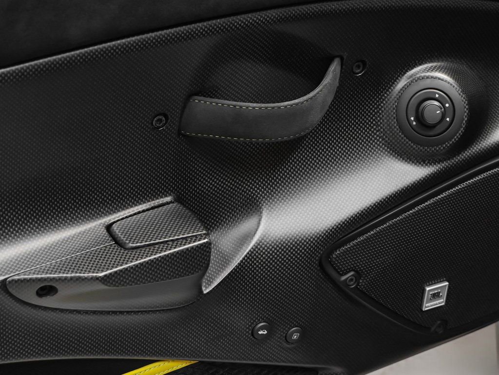 Certified 2019 Ferrari 488 Pista Coupe RWD image 83