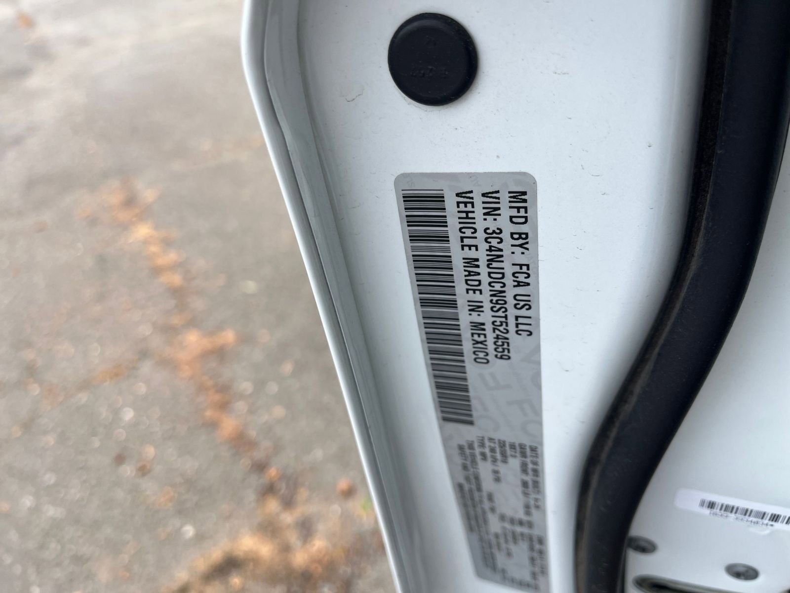 Used 2025 Jeep Compass Limited image 30