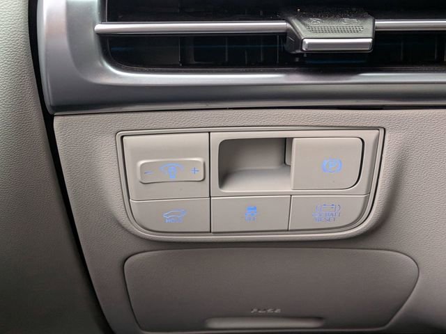 Used 2025 Hyundai Tucson Limited image 18