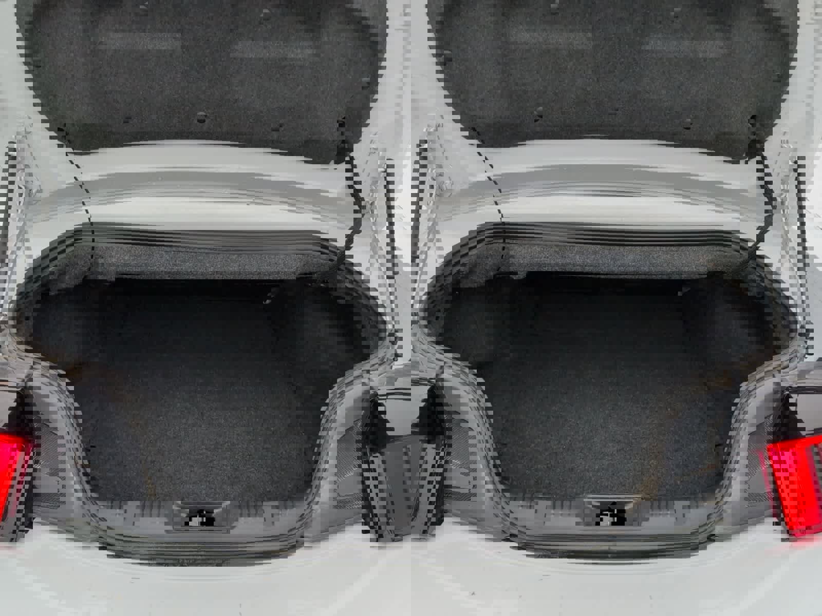 Used 2025 Ford Mustang Premium image 19