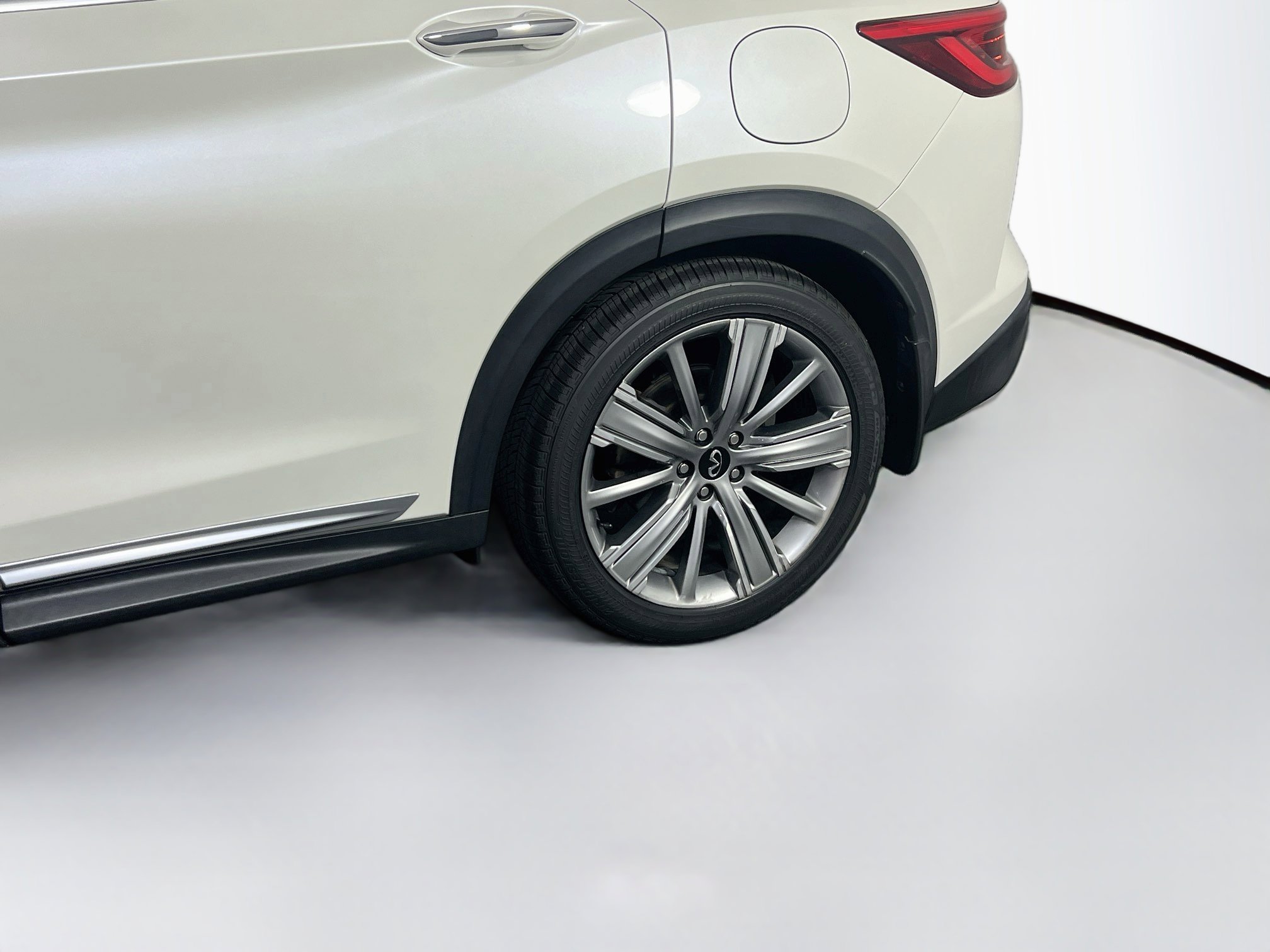 Used 2021 INFINITI QX50 Sensory w/ Accent Package AWD/4WD image 31