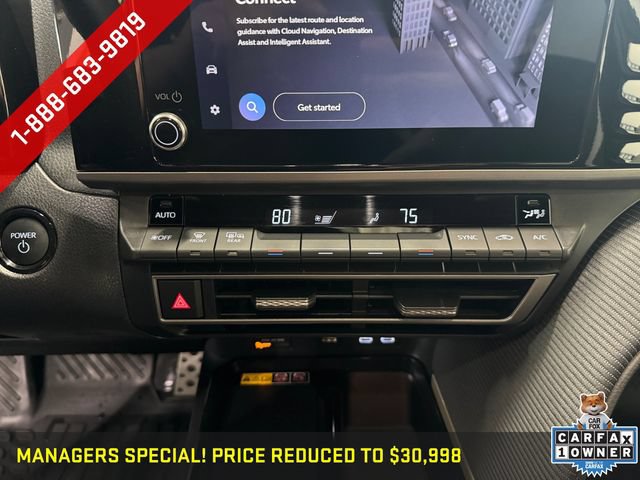 Used 2025 Toyota Camry SE AWD/4WD image 3