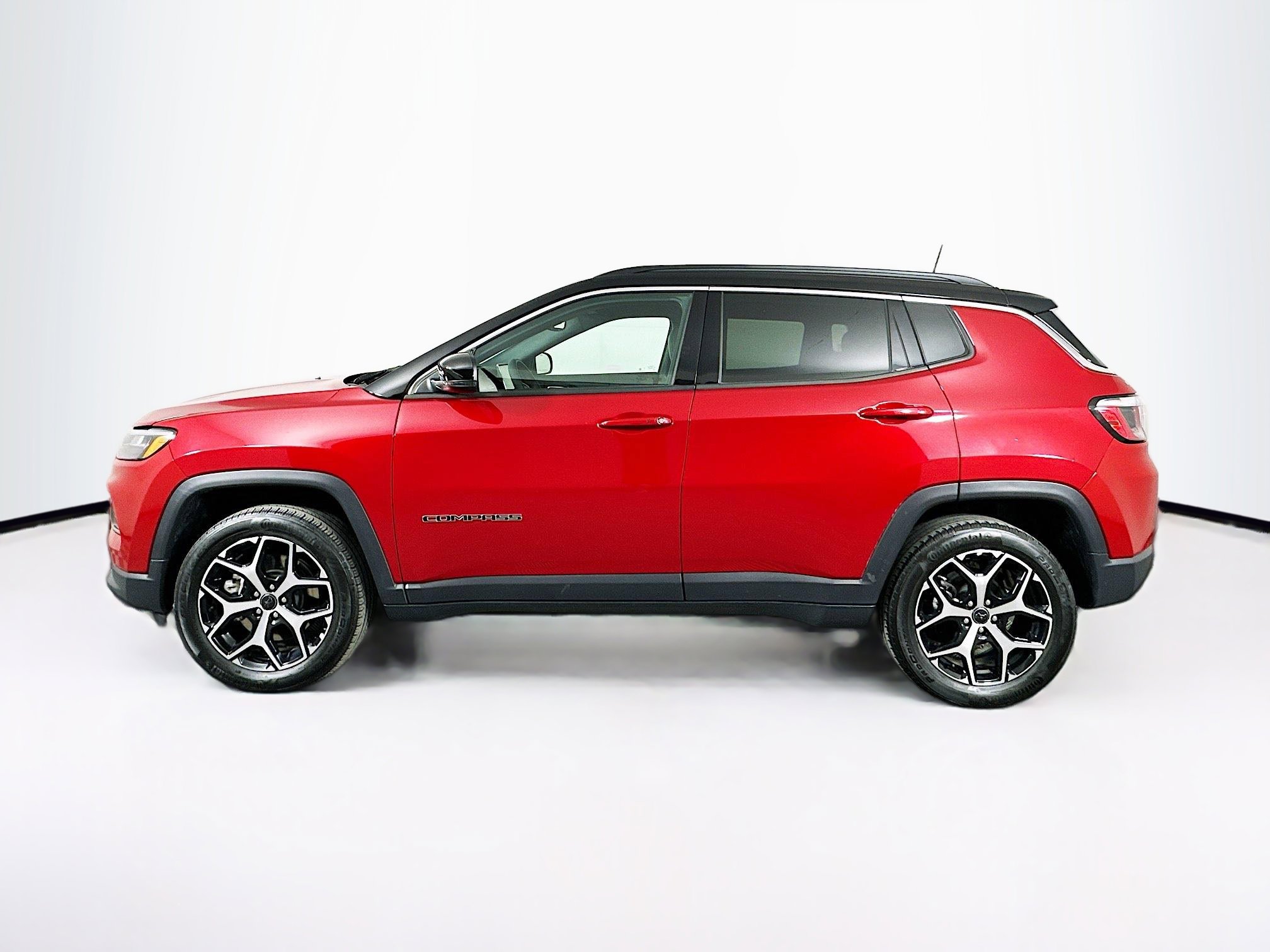 Used 2025 Jeep Compass Limited image 4