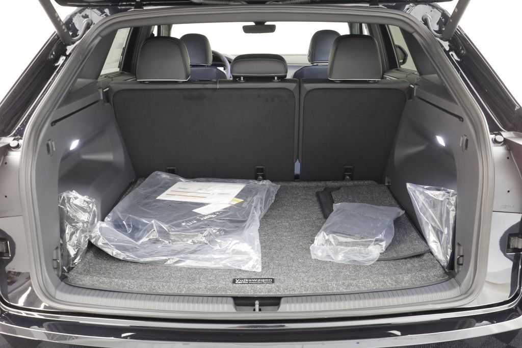 New 2026 Volkswagen Atlas Cross Sport SEL Premium R-Line AWD/4WD image 20