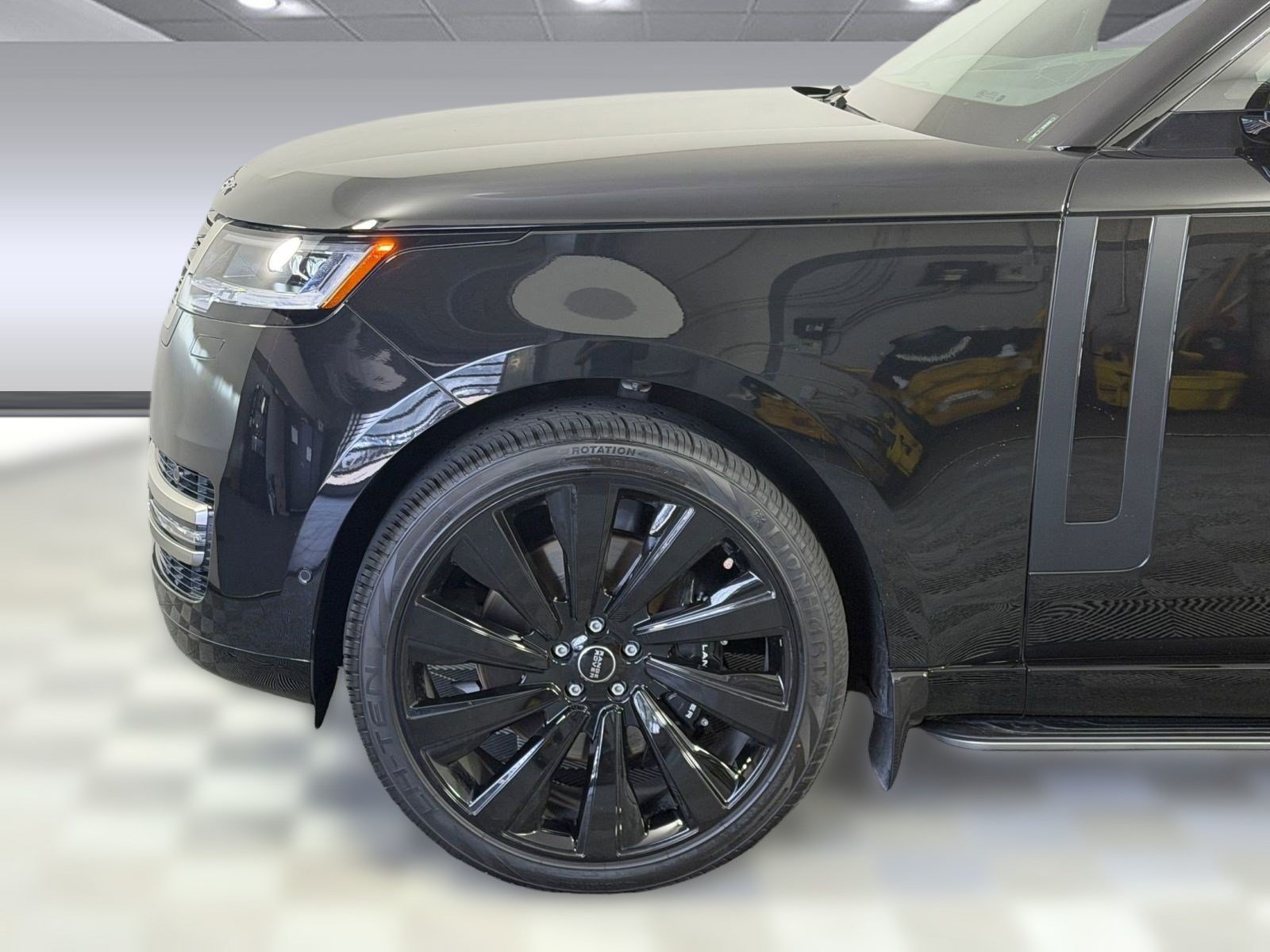 Used 2025 Land Rover Range Rover SE AWD/4WD image 11
