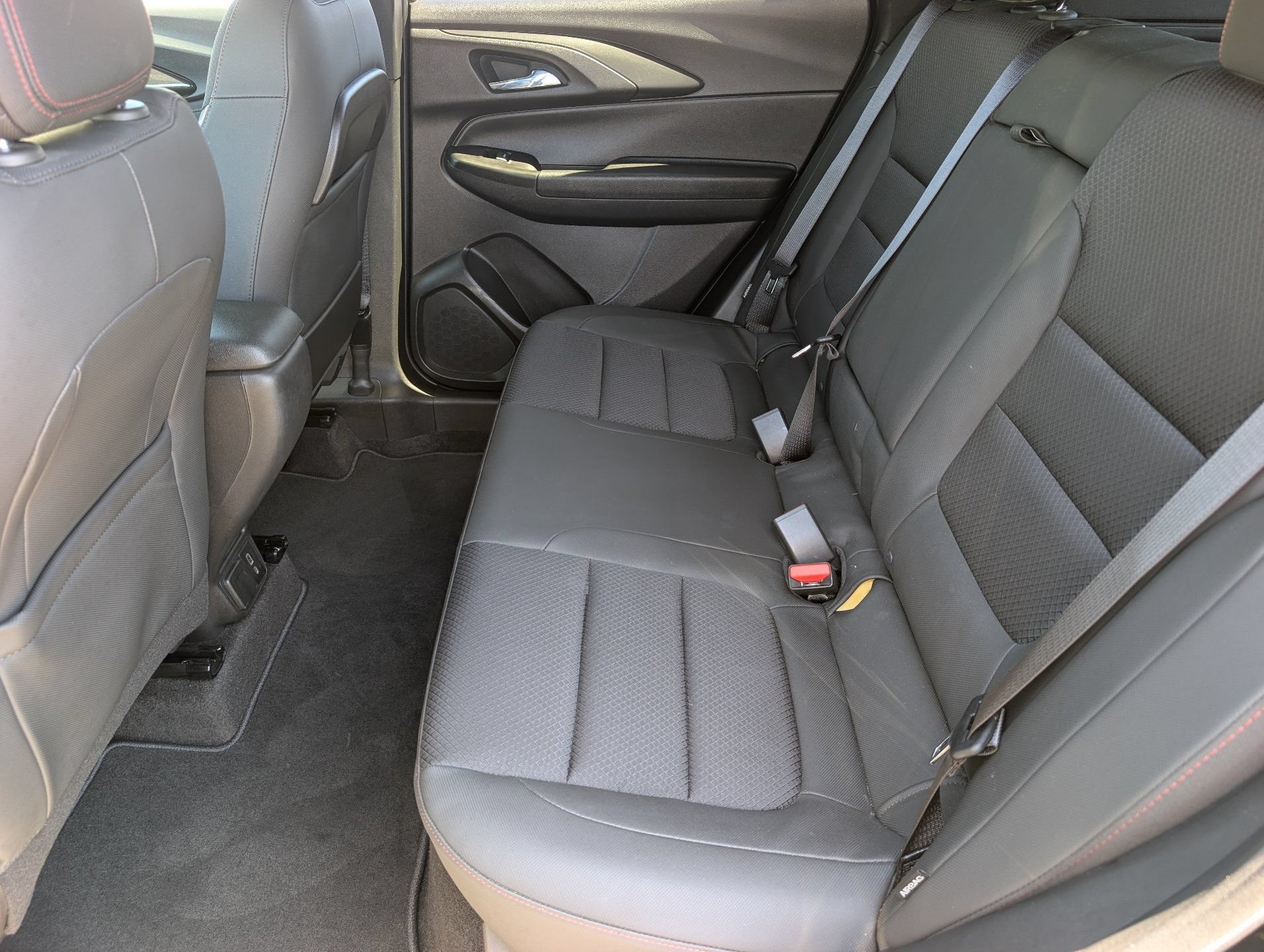 Certified 2022 Chevrolet TrailBlazer RS w/ Technology Package FWD image 16