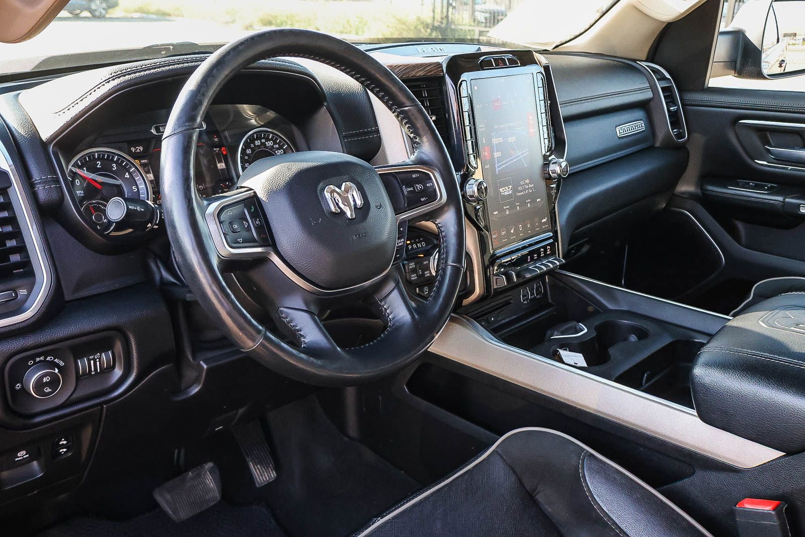 Used 2019 RAM 1500 Laramie image 29