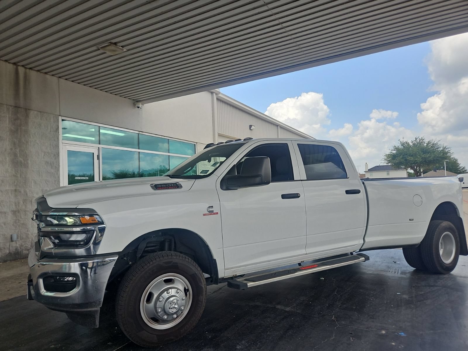 Used 2026 RAM 3500 Tradesman w/ Chrome Appearance Group A AWD/4WD image 2