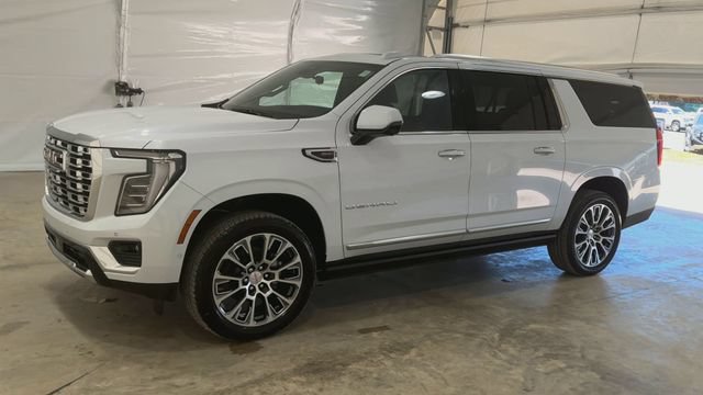 New 2026 GMC Yukon XL Denali w/ Denali Reserve Package RWD image 4