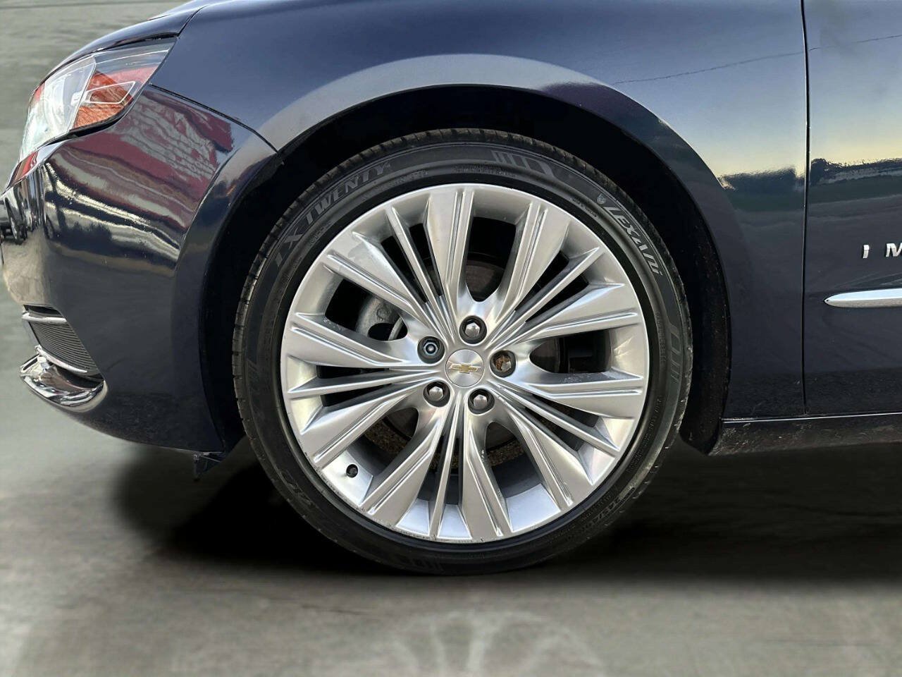 Used 2015 Chevrolet Impala LTZ FWD image 38