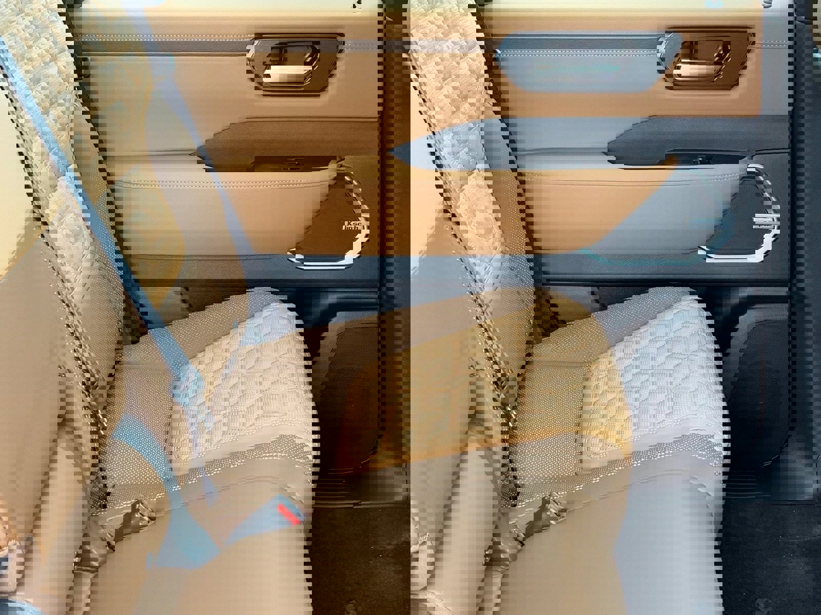 New 2026 Nissan Armada Platinum Reserve image 13