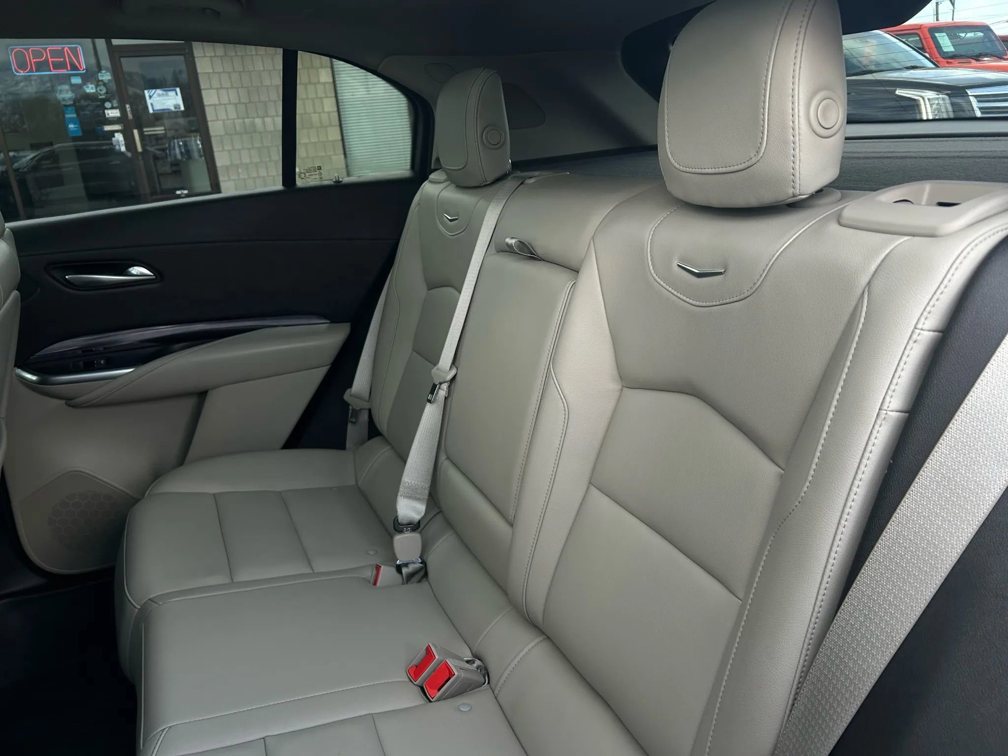 Used 2022 Cadillac XT4 Luxury w/ Cold Weather Package image 23