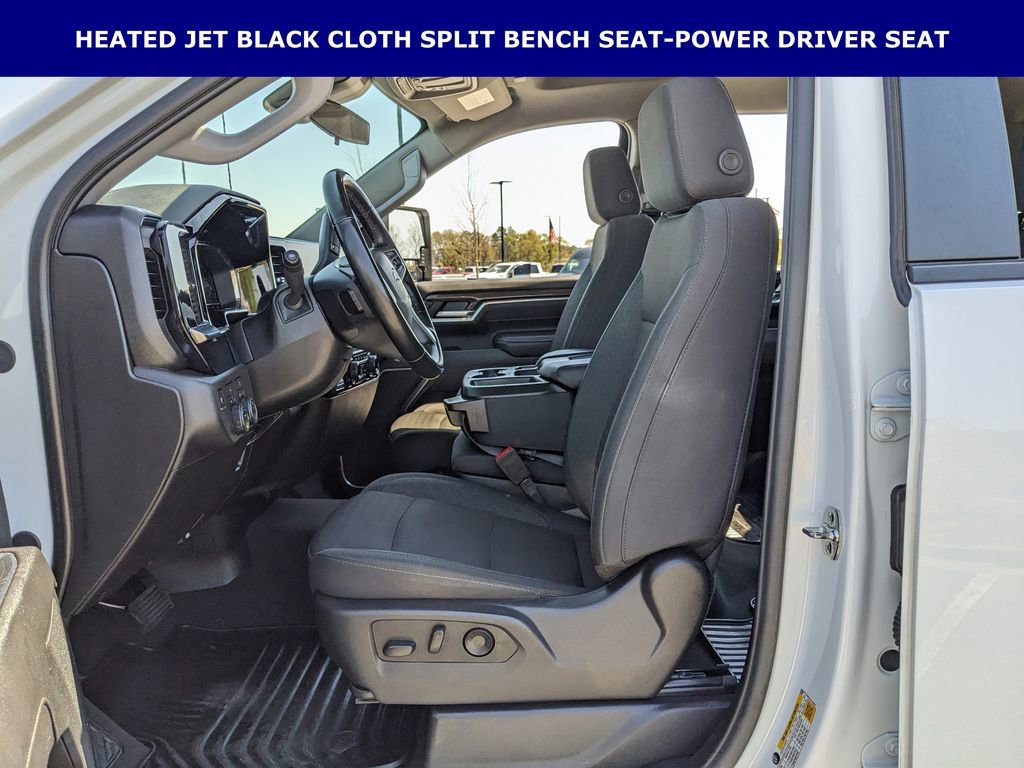 Used 2025 Chevrolet Silverado 2500 LT w/ Convenience Package image 4