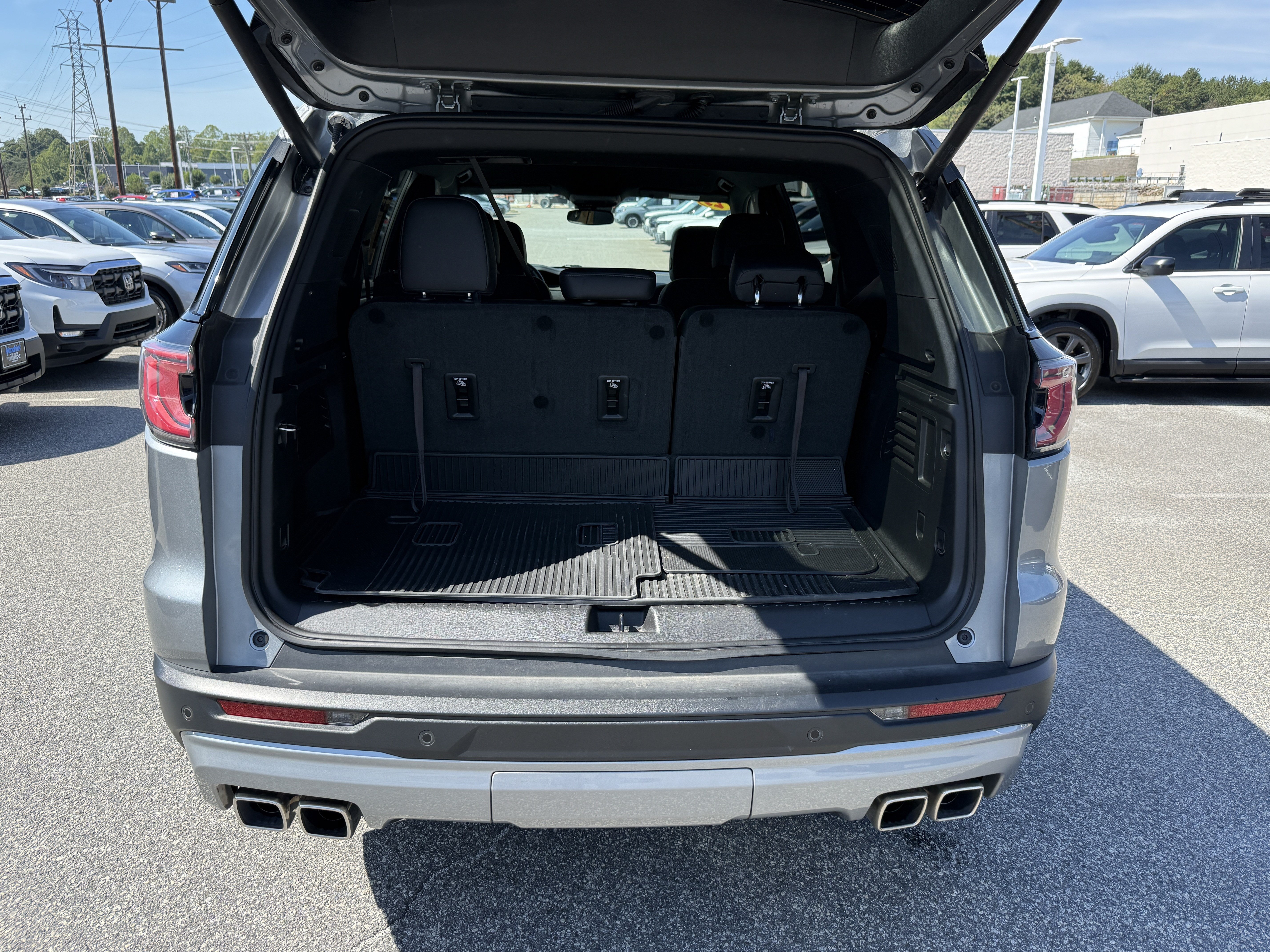 Used 2025 GMC Acadia Elevation w/ Elevation Premium Package FWD image 30