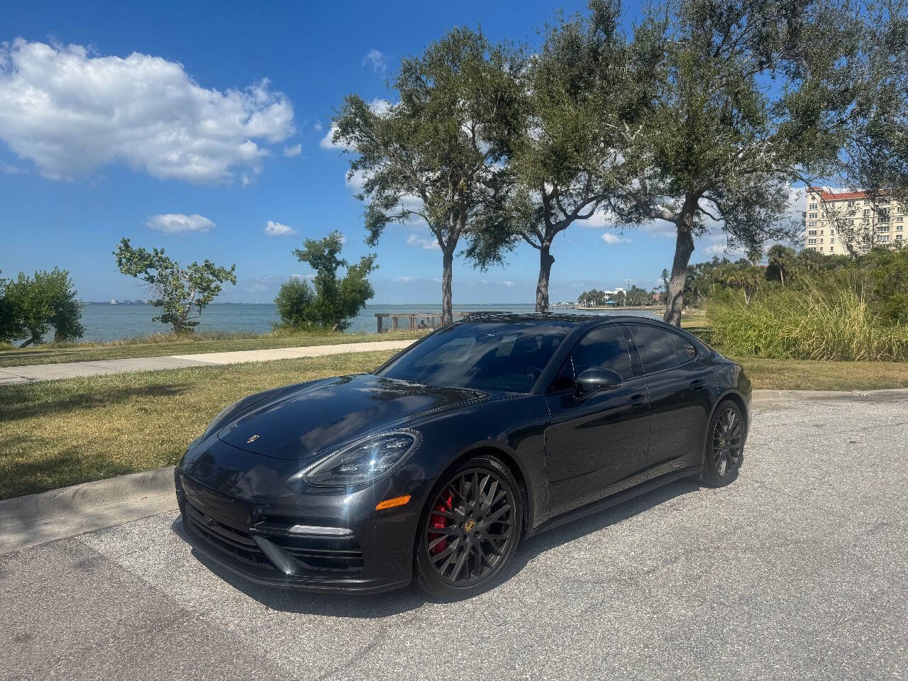 Used 2017 Porsche Panamera Turbo w/ Sport Package image 3