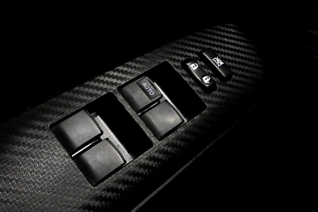 Used 2014 Toyota RAV4 Limited image 27