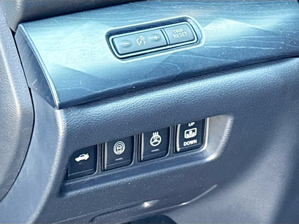 Used 2023 Nissan Maxima Platinum w/ Sport Mat Group FWD image 10