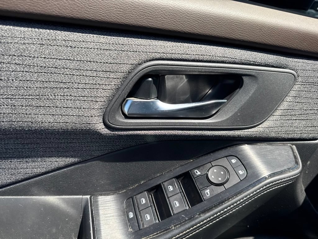 Used 2023 Nissan Rogue SV AWD/4WD image 12
