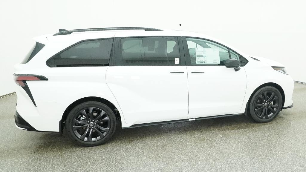 New 2026 Toyota Sienna XSE FWD image 16