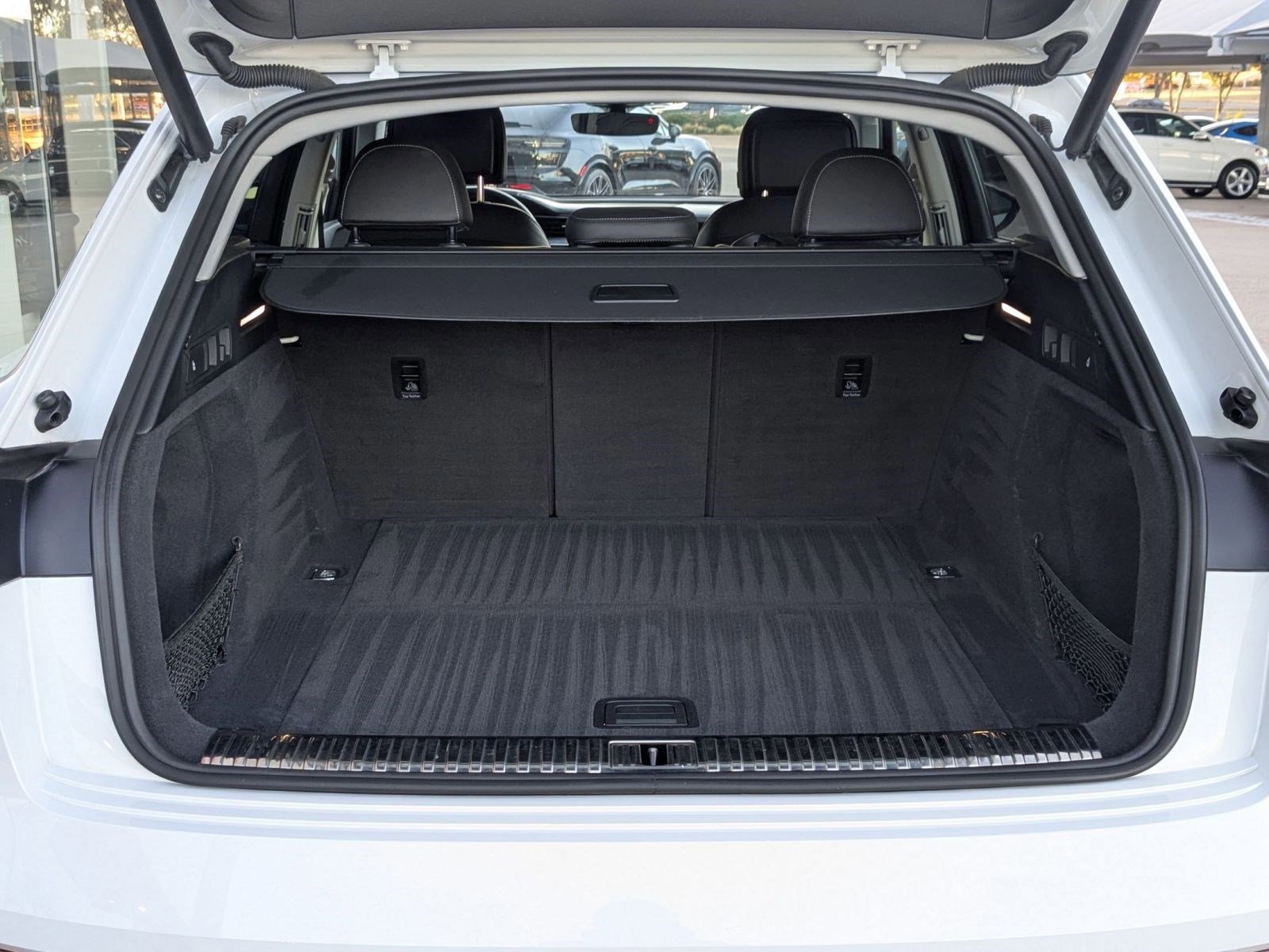 Used 2021 Audi e-tron Prestige w/ Prestige Package image 20