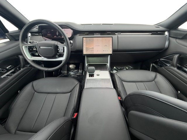 Certified 2026 Land Rover Range Rover Long Wheelbase SE AWD/4WD image 12
