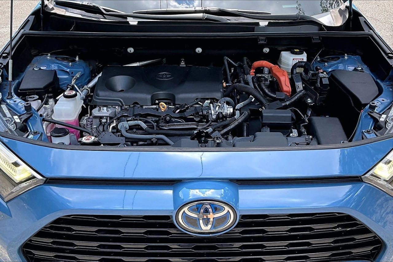Used 2023 Toyota RAV4 XSE AWD/4WD image 31