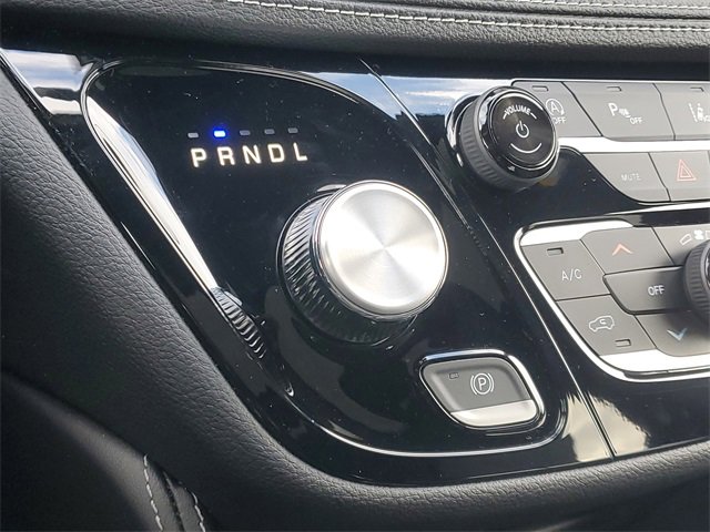 New 2026 Chrysler Pacifica Limited w/ Trailer Tow Group image 29