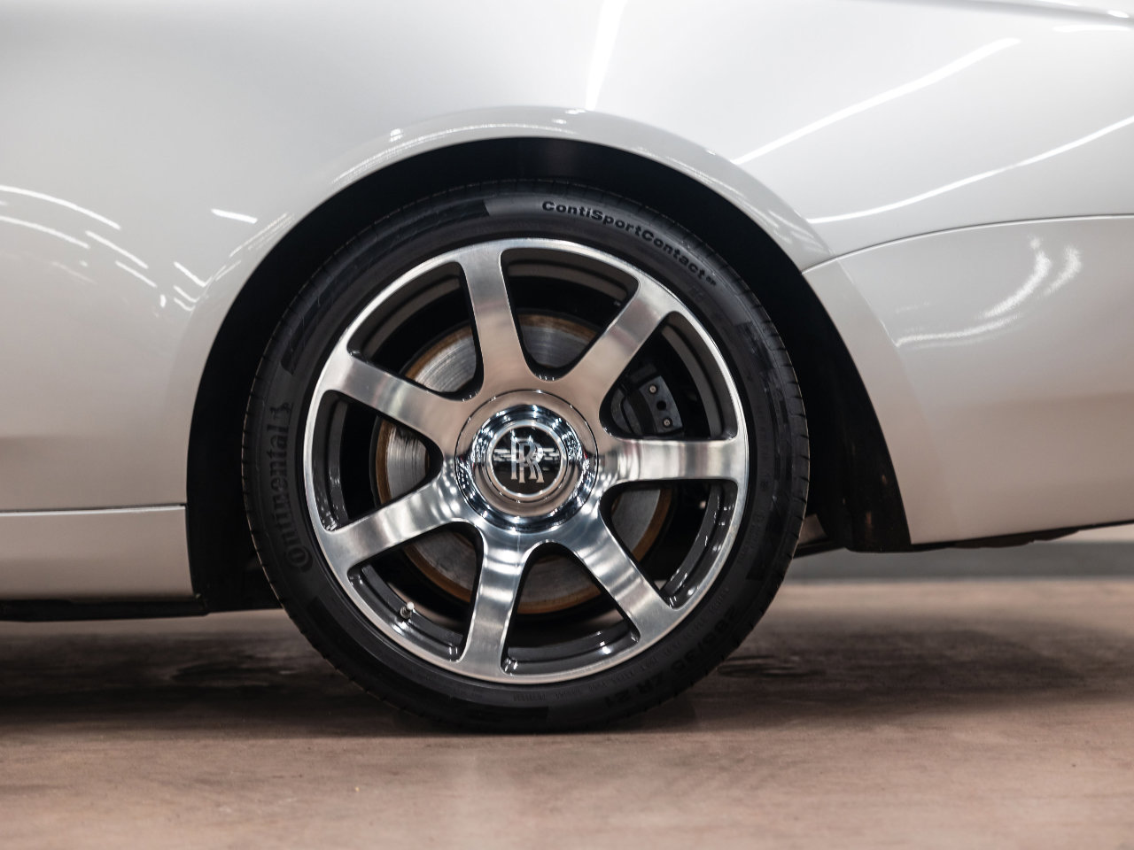 Used 2015 Rolls-Royce Wraith image 18