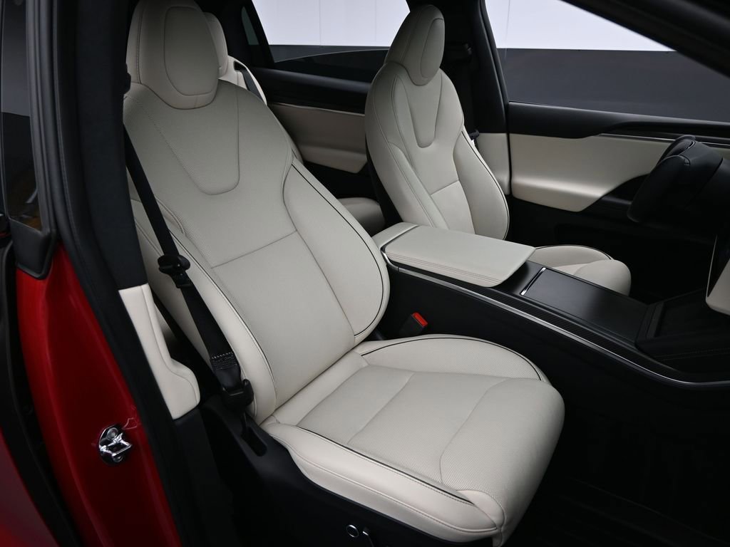 Used 2023 Tesla Model X Plaid image 40