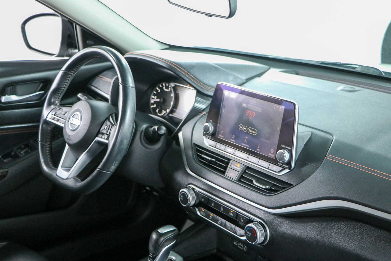 Used 2021 Nissan Altima 2.5 SR w/ SR Premium Package FWD image 26