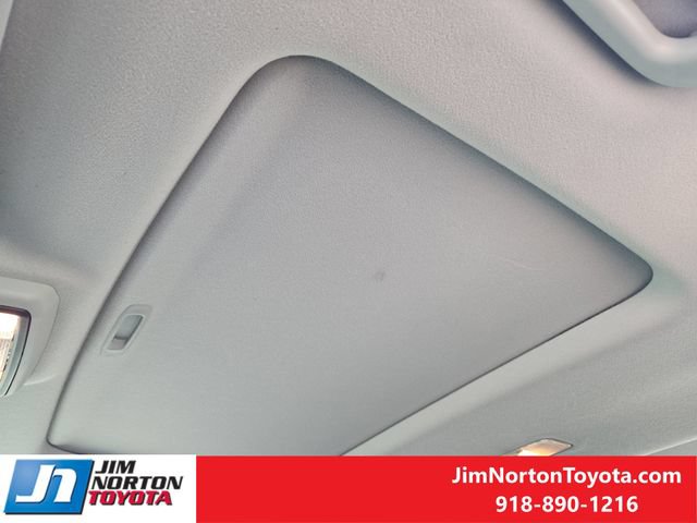 Used 2020 Toyota 4Runner SR5 Premium w/ Moonroof Package AWD/4WD image 27