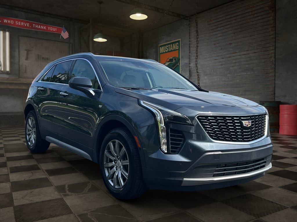 Used 2019 Cadillac XT4 Premium Luxury w/ Driver Awareness Package FWD image 3
