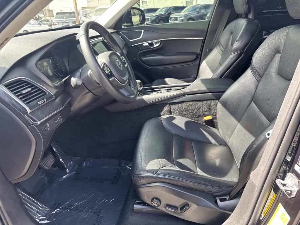 Used 2020 Volvo XC90 T6 Momentum image 16