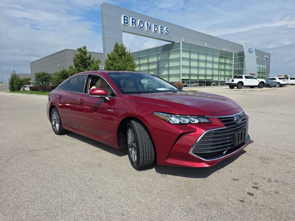 Used 2019 Toyota Avalon XLE w/ Moonroof Package