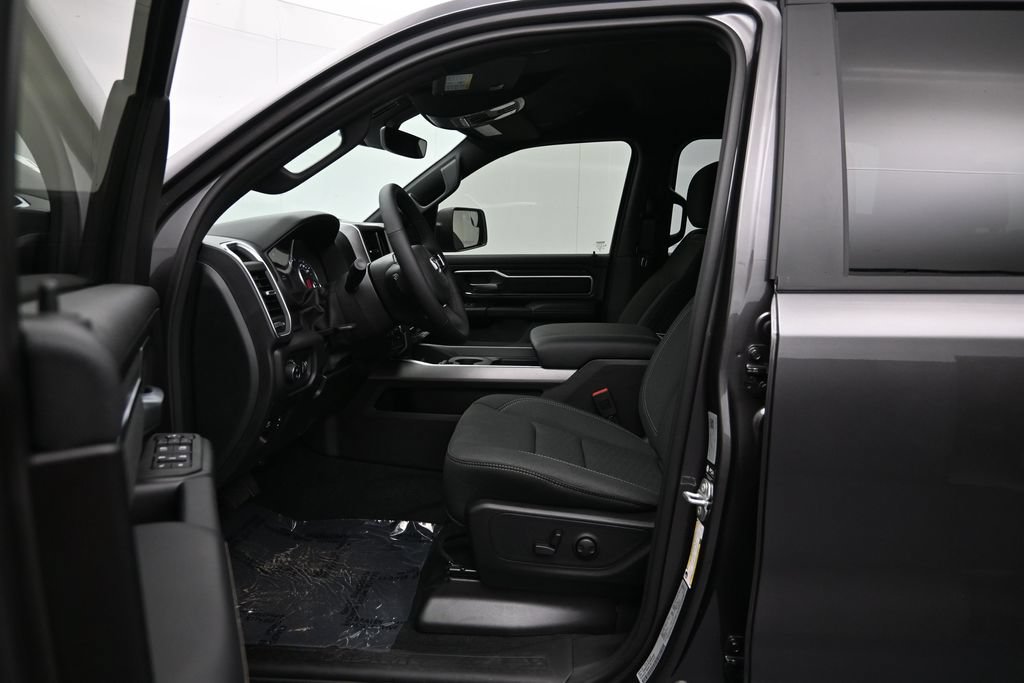 New 2026 RAM 1500 Big Horn AWD/4WD image 19