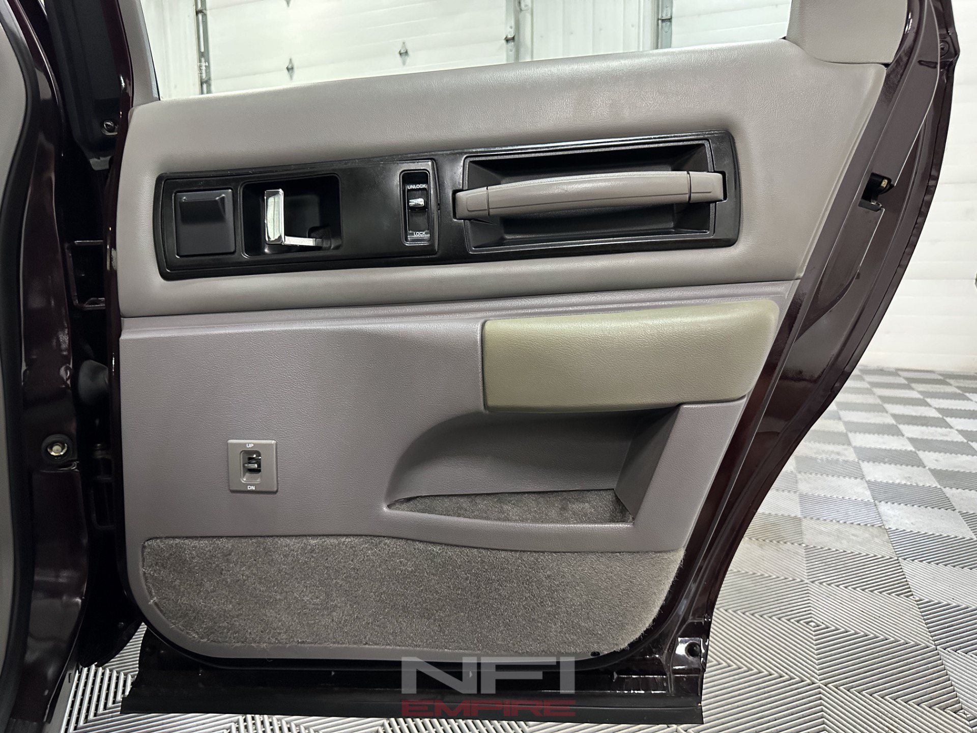Used 1995 Chevrolet Impala SS RWD image 37